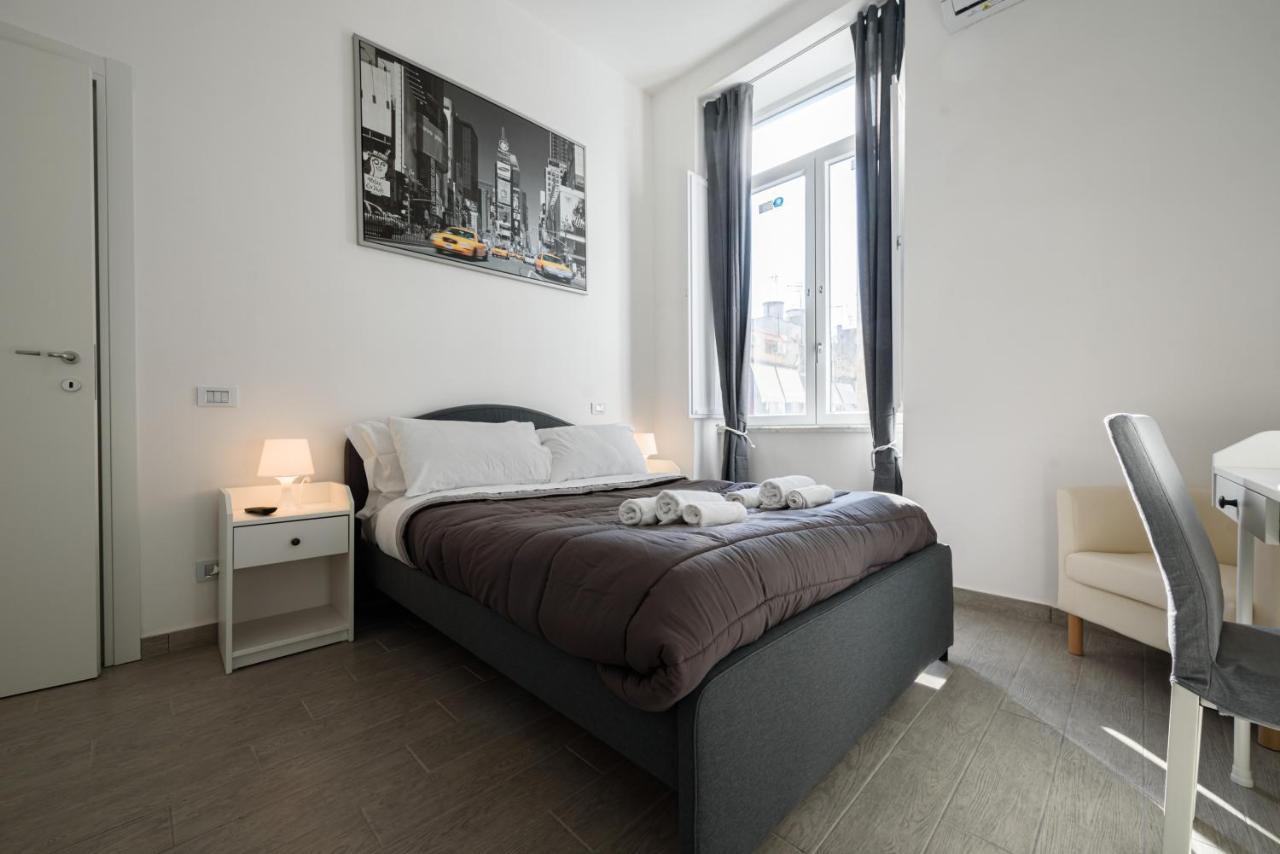 Af Appart'Hotel Napoli ภายนอก รูปภาพ